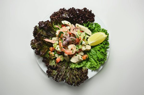 Comment créer une expérience culinaire immersive autour des cuisines traditionnelles dans un restaurant de luxe?